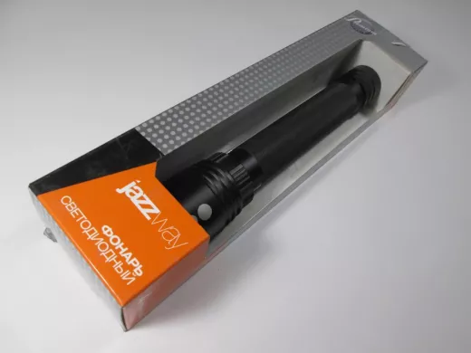 Фонарь  Jazzway Alum2-L10  (10W CREE- диод, 610лм, 210м, zoom, 4хLR14, IPX7, черный)